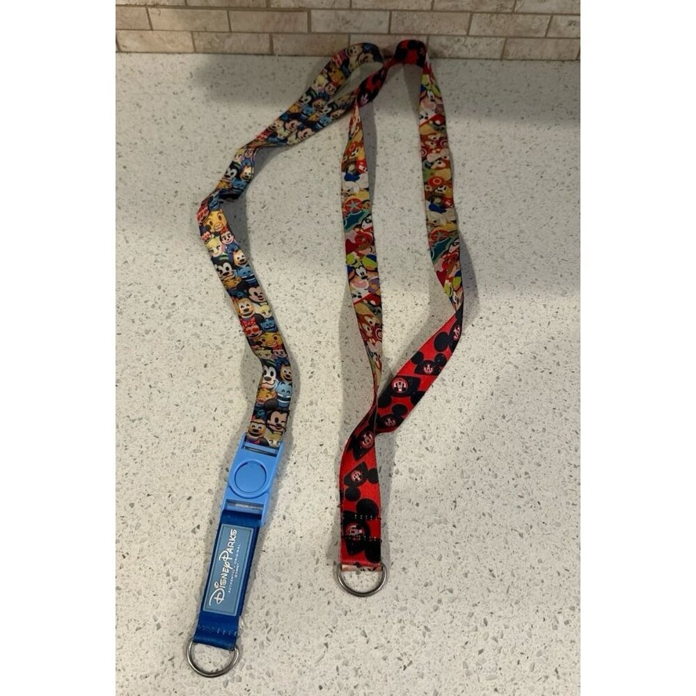 Disney lanyard‎ bundle